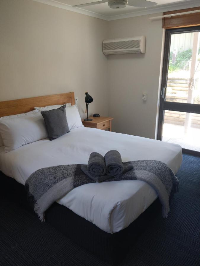 Henry'S Quirindi Hotel Exterior foto