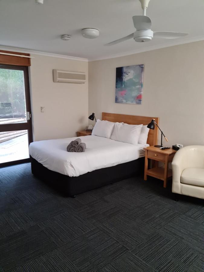 Henry'S Quirindi Hotel Exterior foto